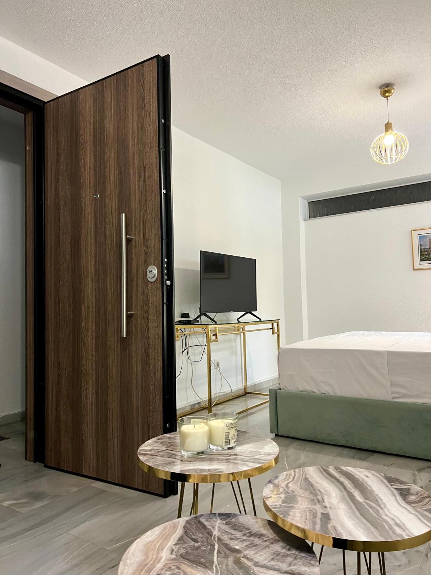 New Apartment At Athenian Riviera Екстериор снимка